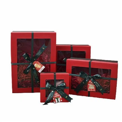 صناديق عيد الميلاد كبيرة للغاية مع أغطية