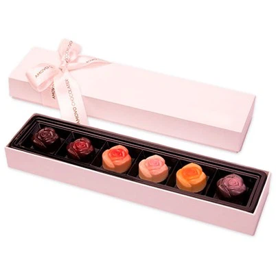 علب هدايا الشوكولاتة الصغيرة