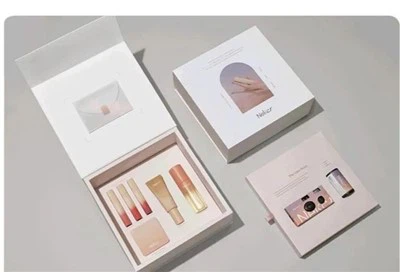 غطاء هدايا سوداء قابلة للطي مغناطيسي لمستحضرات التجميل والعطور